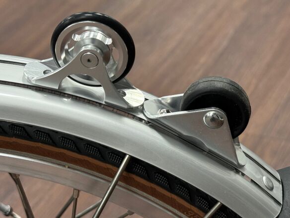 XXS Brompton Schutzblech Rolle Aluminium silber